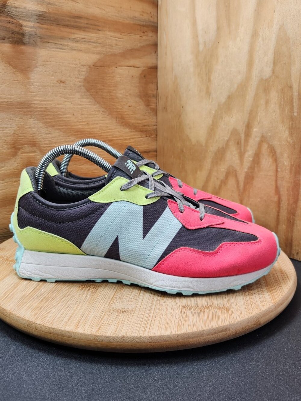 New Balance 327 Sneakers